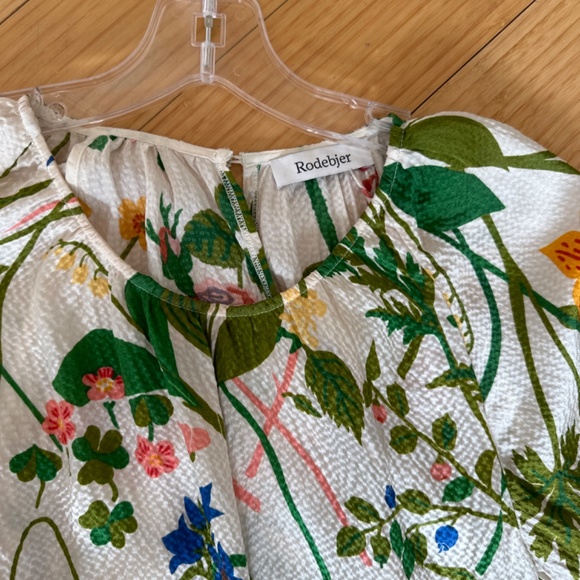 Rodebjer Women's Green Adania Blouse In Ecru - Picture 3 of 3